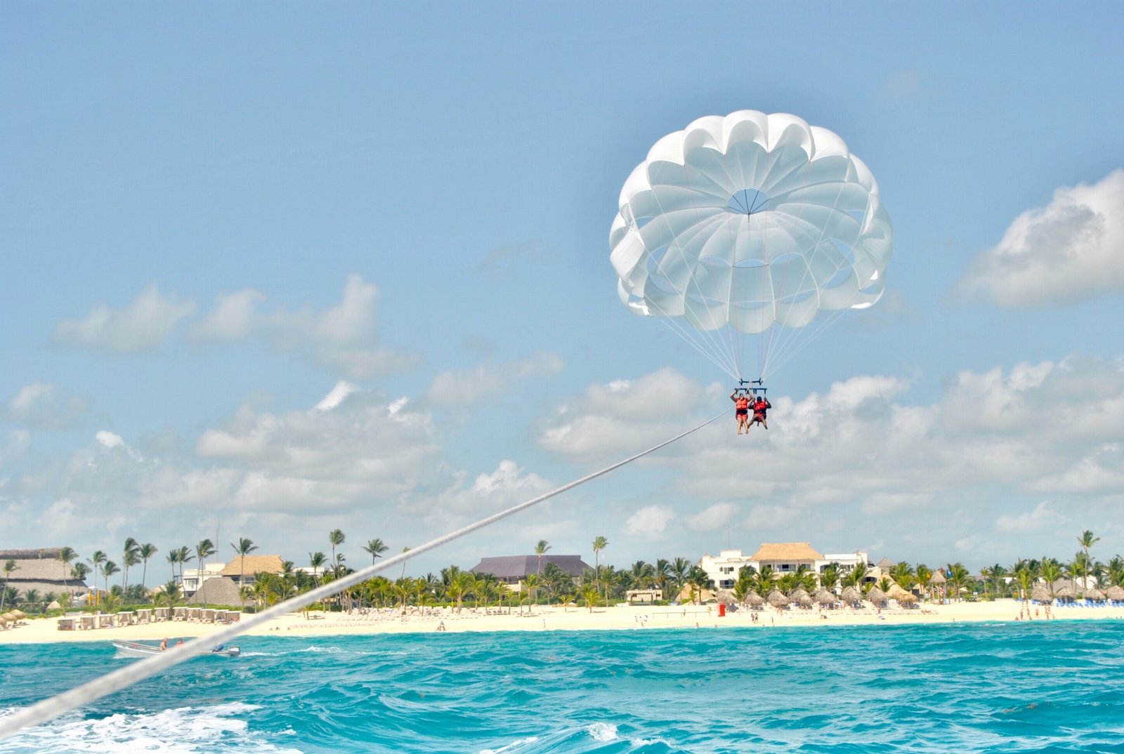 Is Parasailing Safe for Beginners